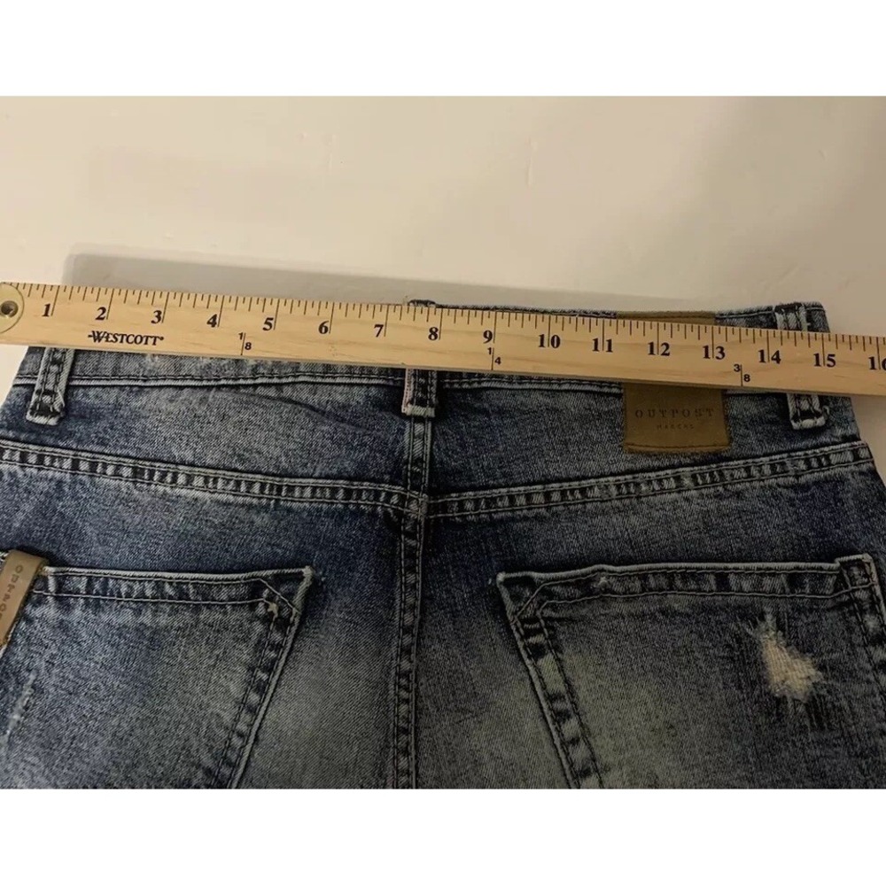 Outpost Makers Men's Size 30 x 32 Med Wash Straight Leg Patchwork Jeans Distress - Picture 9 of 11